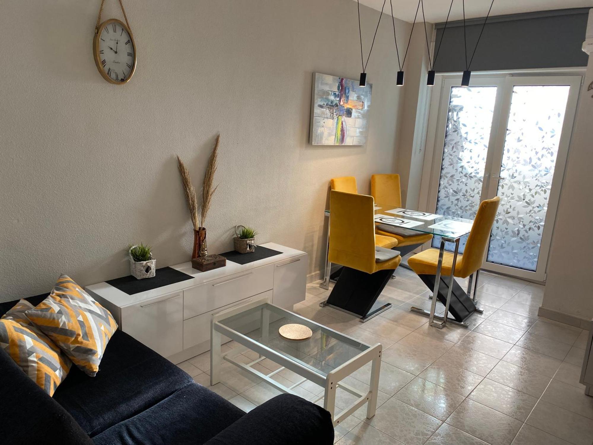 Casa Magdalena 2-Bedroom Apartament Between The Los Locos And Del Cura Beaches Torrevieja Bagian luar foto